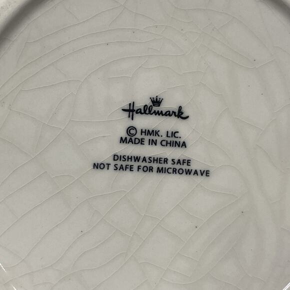 Hallmark Ceramic Cookie Jar Mittens Close Line White Red Green Jingle Bell 7” - Picture 8 of 11